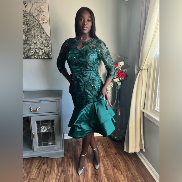 Formal Green shimmery dress! - Picture 5 of 5